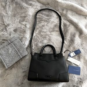 Ladylike Classic Handbag with a Twist!